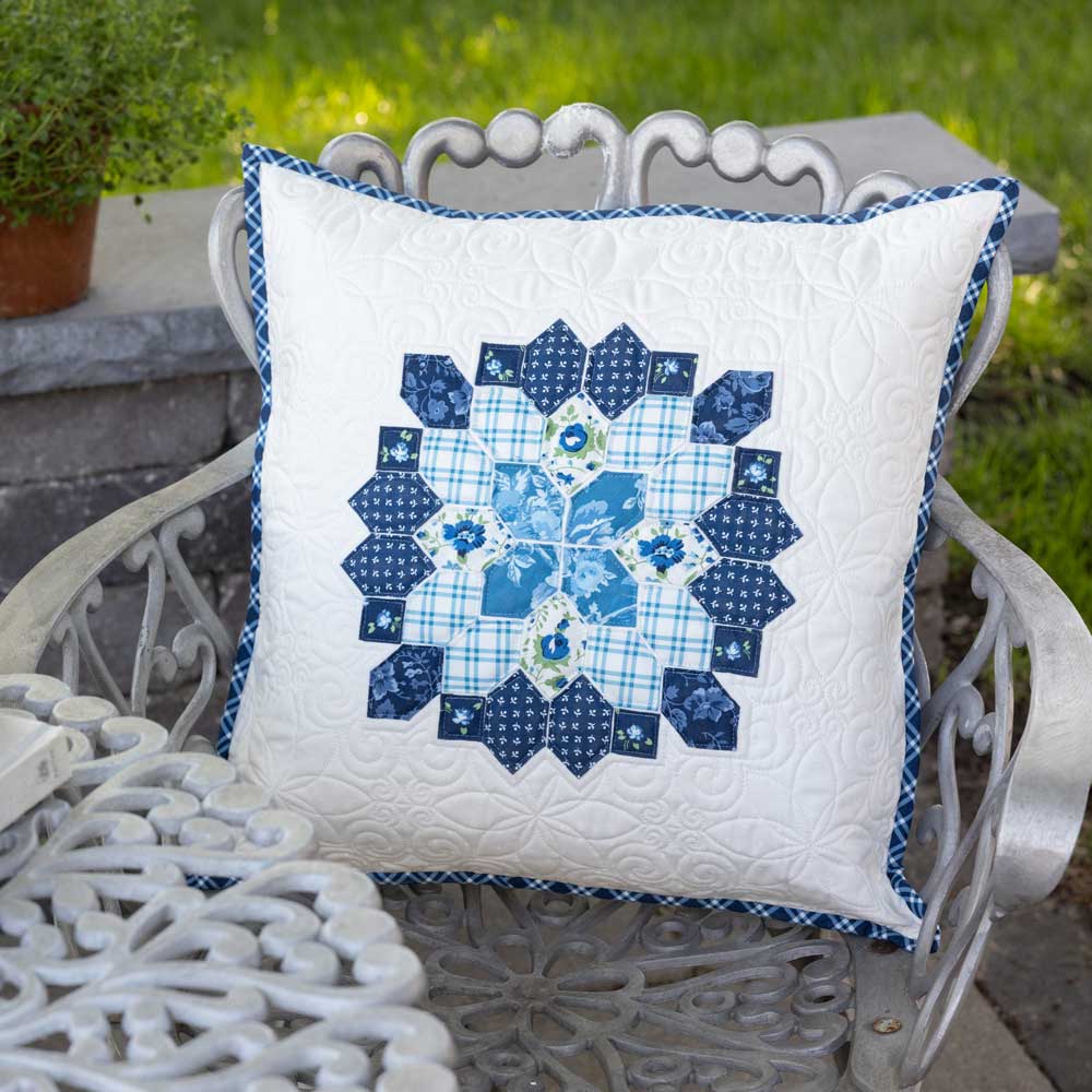 GO! Honeycomb Medallion Throw Pillow Pattern